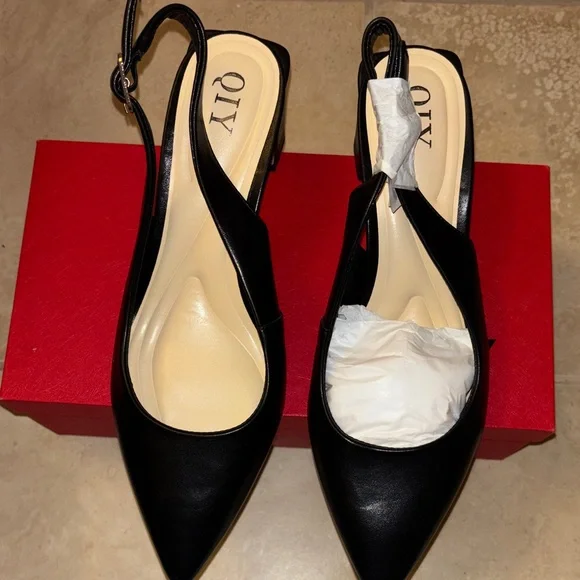 Qi Black Slingback Heels - Picture 4 of 6